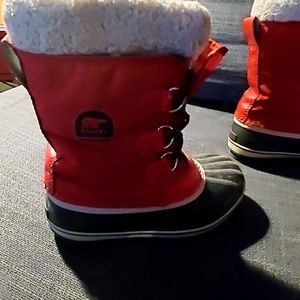 Soral Youth sz6 Yoot Pack Boot